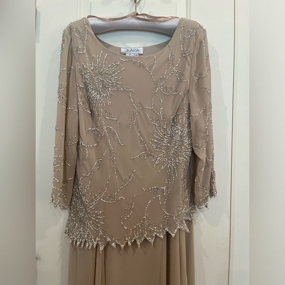 Beautiful Mother of the bride/groom evening dress - Picture 3 of 5